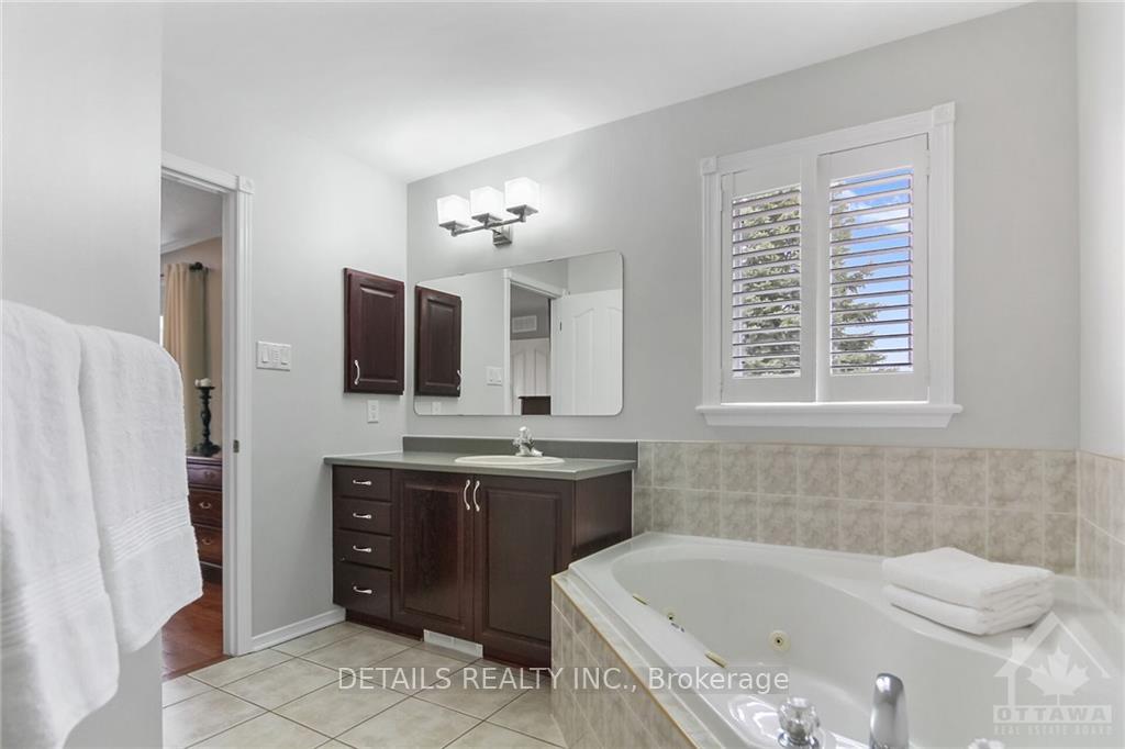 Photo 18 of 4 Pelee Street, Ottawa, Kanata - Bridlewood — HOMEH