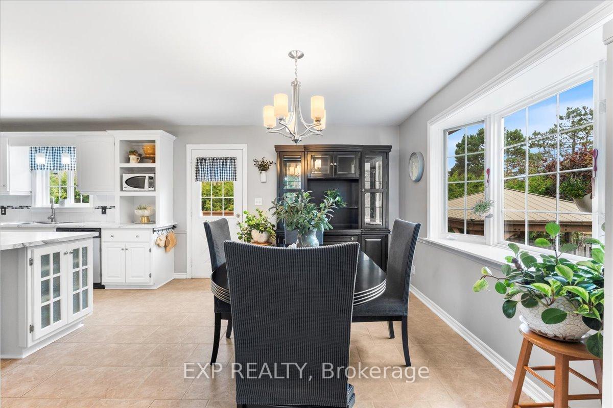 Photo 11 of 24 Carlow Court, Belleville, Belleville Ward — HOMEH