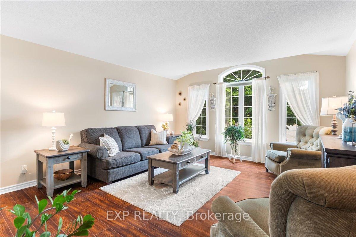 Photo 15 of 24 Carlow Court, Belleville, Belleville Ward — HOMEH