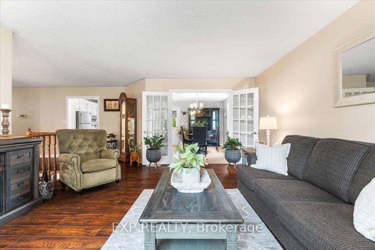 Photo 16 of 24 Carlow Court, Belleville, Belleville Ward — HOMEH