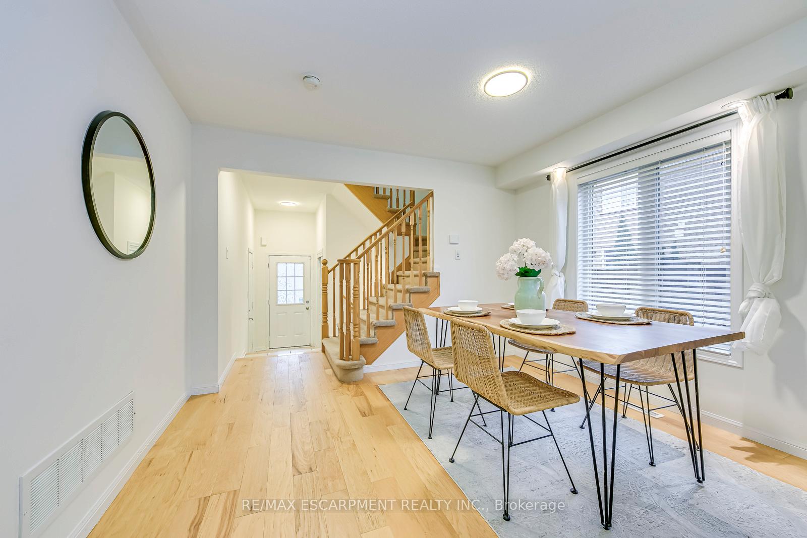 Photo 6 of 614 Cargill Path, Milton, Coates — HOMEH