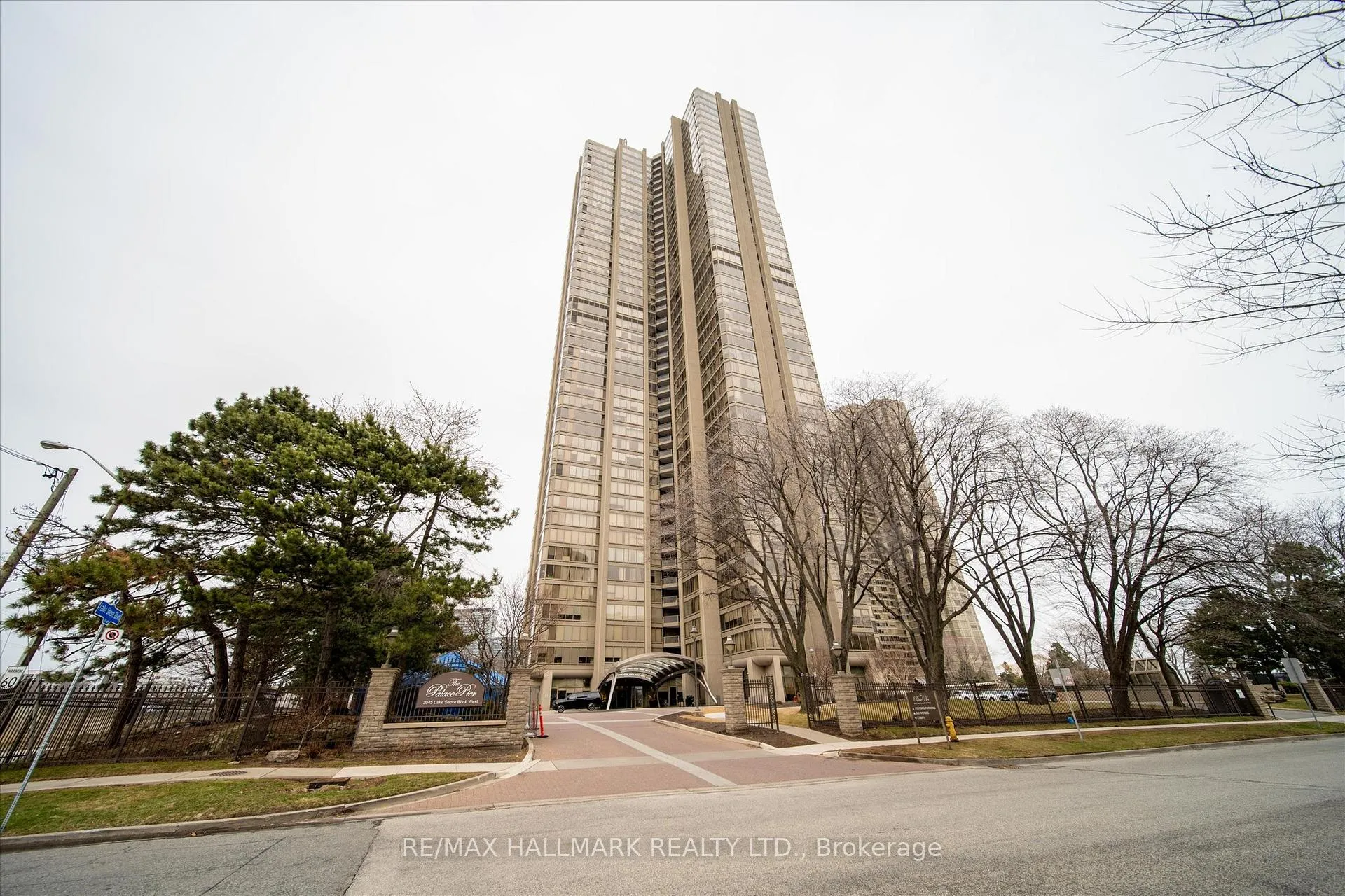 Photo 1 of Unit 1905, 2045 Lakeshore Boulevard W, Etobicoke, Mimico — HOMEH