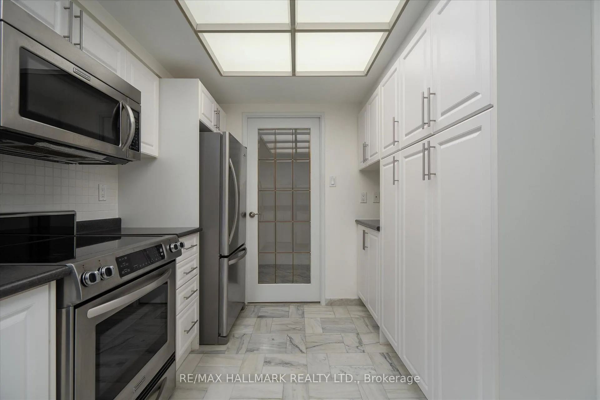 Photo 11 of Unit 1905, 2045 Lakeshore Boulevard W, Etobicoke, Mimico — HOMEH