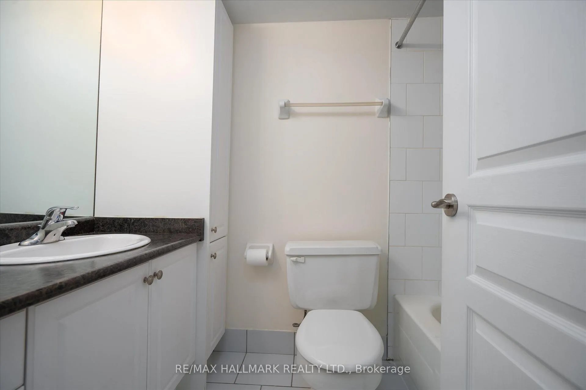 Photo 16 of Unit 1905, 2045 Lakeshore Boulevard W, Etobicoke, Mimico — HOMEH