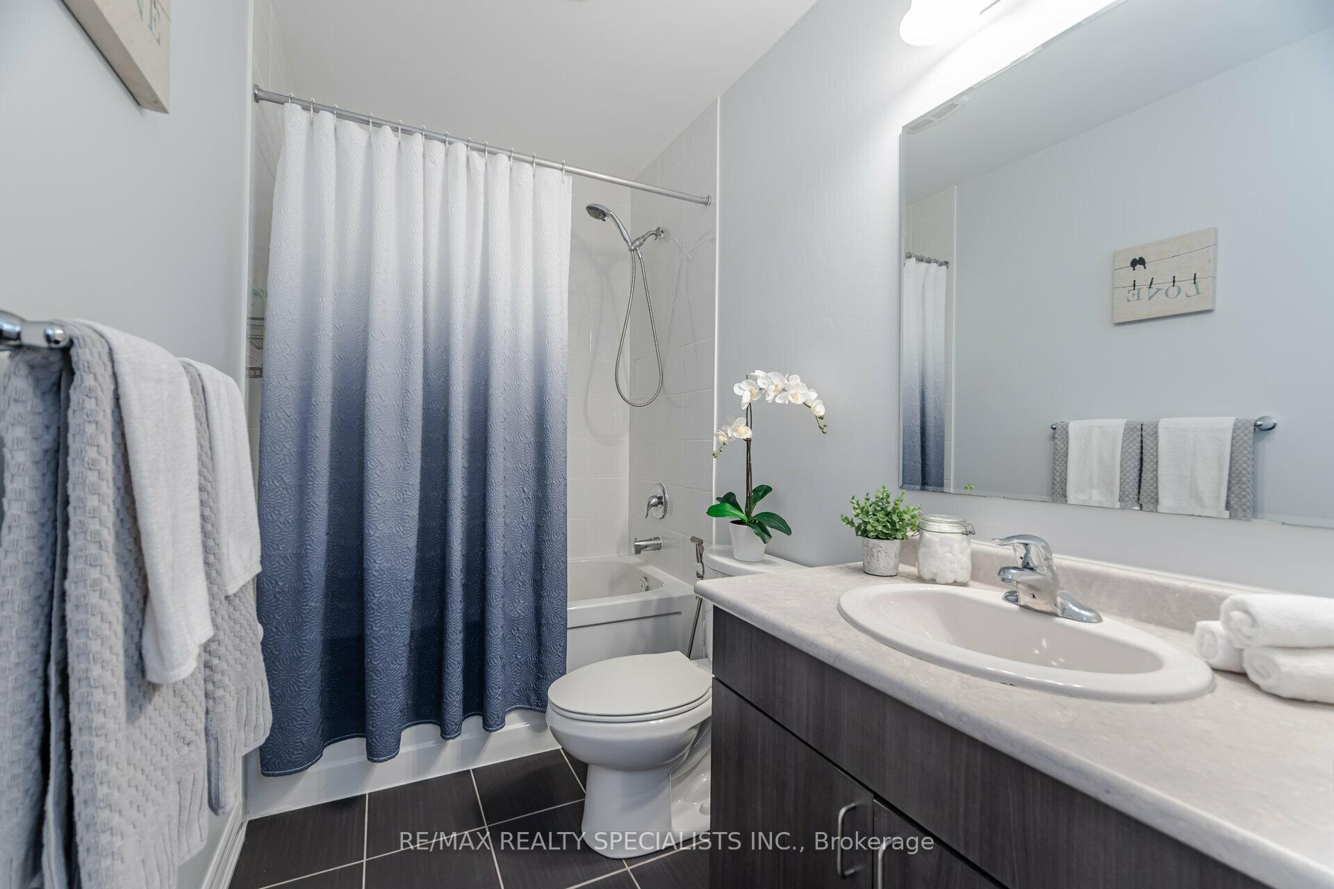Photo 13 of 1629 Gainer Crescent, Milton, Clarke — HOMEH