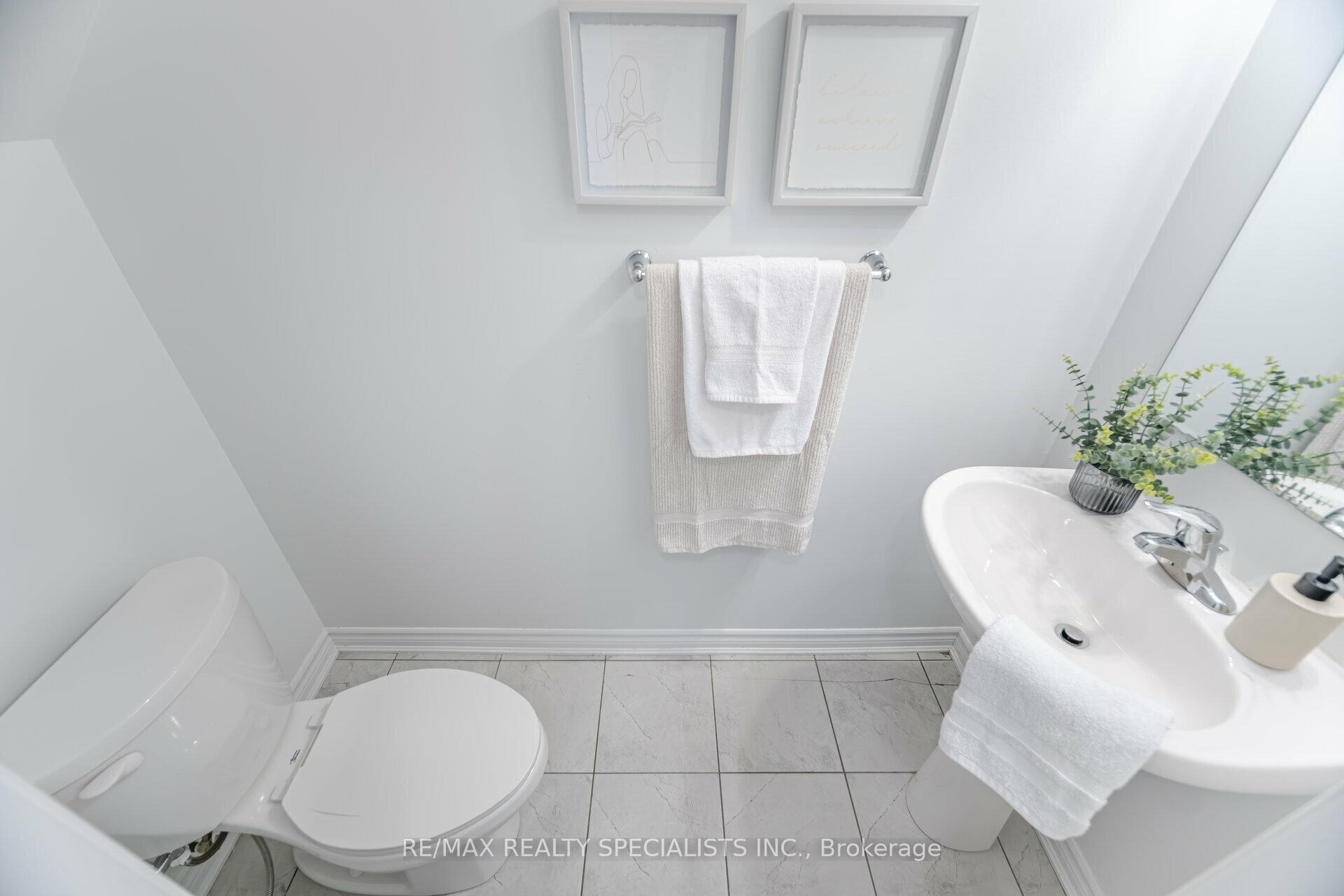 Photo 18 of 1629 Gainer Crescent, Milton, Clarke — HOMEH