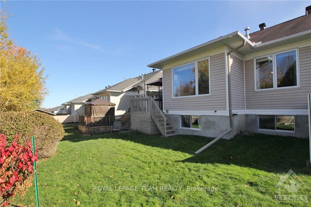 Photo 12 of 317 Breckenridge Crescent, Ottawa, Kanata - Morgan's Grant/South March — HOMEH