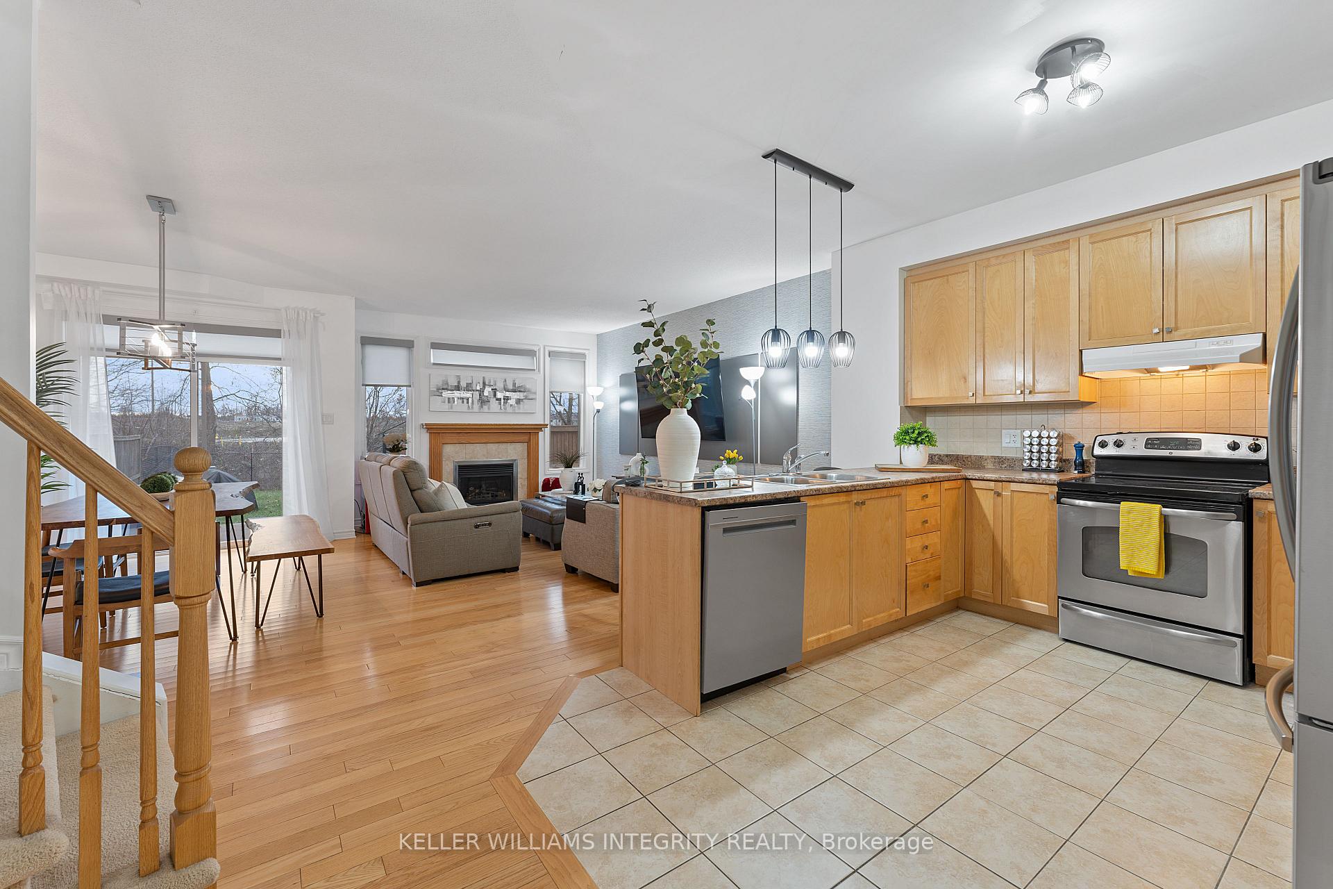 Photo 5 of 435 Celtic Ridge Crescent, Ottawa, Kanata - Morgan's Grant/South March — HOMEH