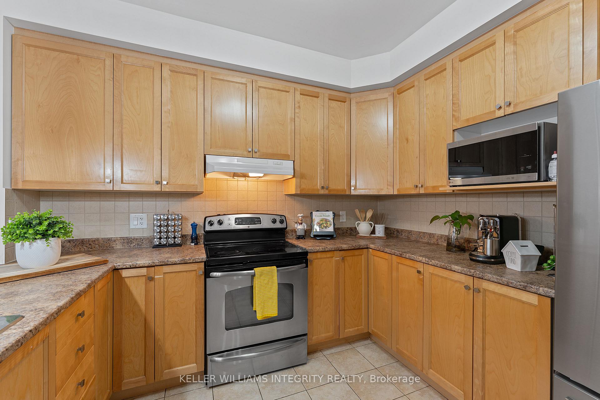 Photo 7 of 435 Celtic Ridge Crescent, Ottawa, Kanata - Morgan's Grant/South March — HOMEH