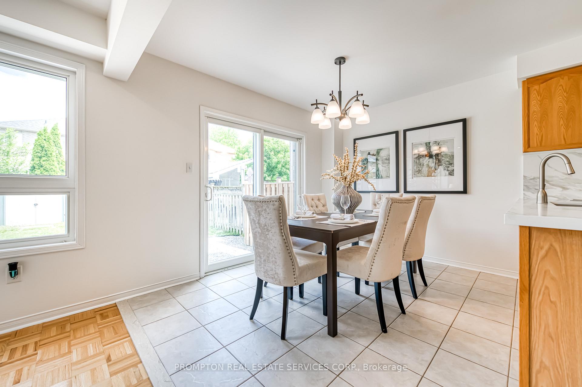 Photo 14 of 5 Casemount Street, Aurora, Bayview Northeast — HOMEH