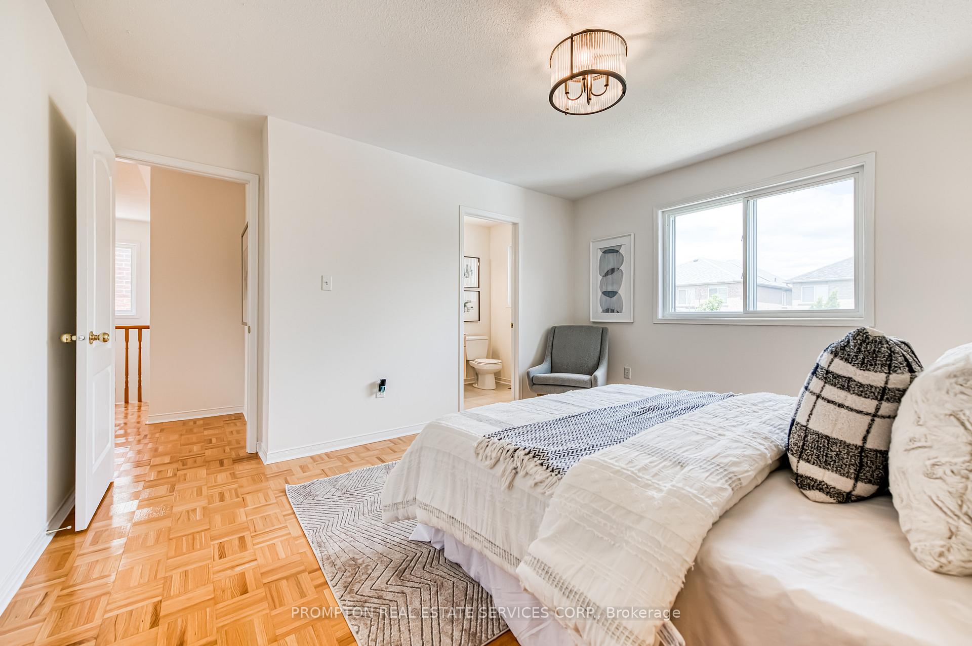 Photo 18 of 5 Casemount Street, Aurora, Bayview Northeast — HOMEH