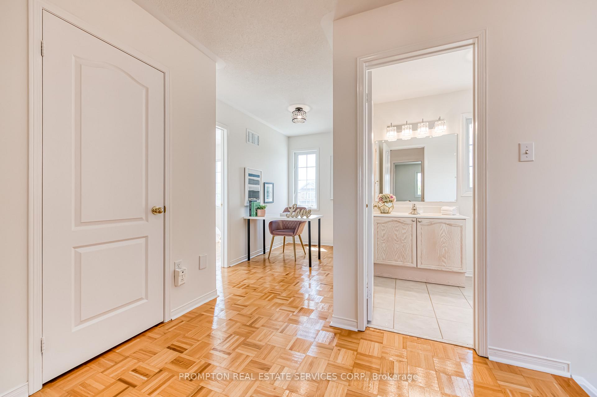 Photo 24 of 5 Casemount Street, Aurora, Bayview Northeast — HOMEH