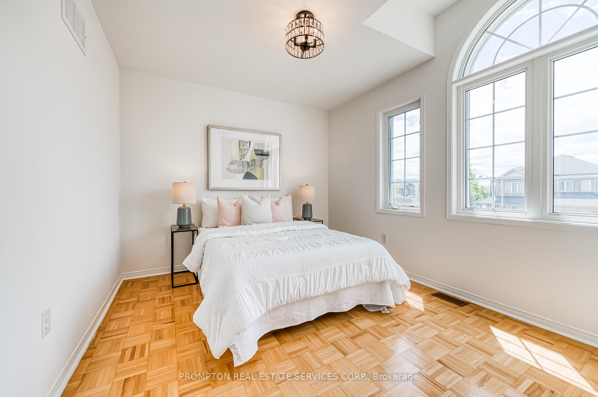 Photo 25 of 5 Casemount Street, Aurora, Bayview Northeast — HOMEH