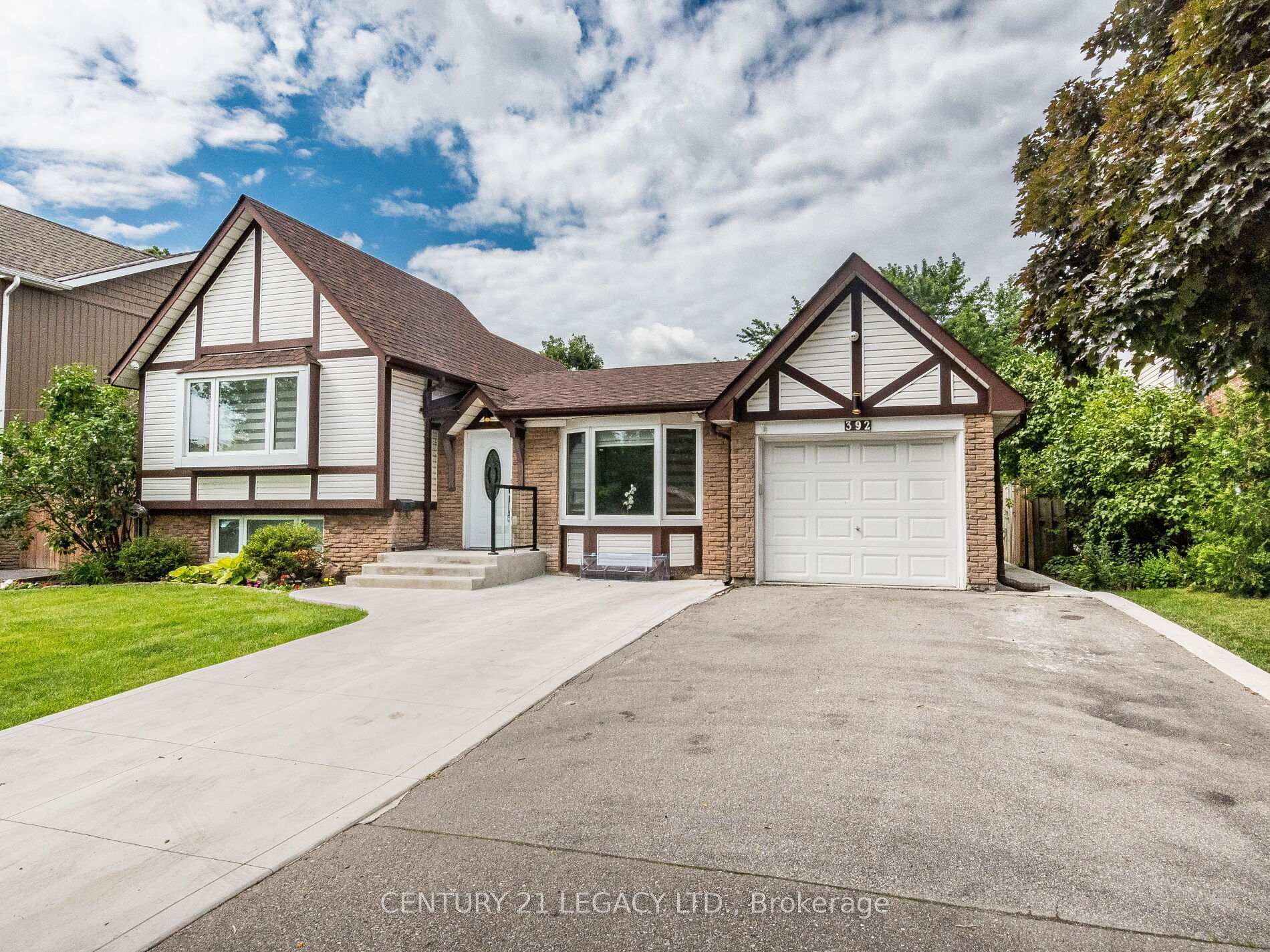 Photo 2 of 392 Wilson Drive, Milton, Dorset Park — HOMEH