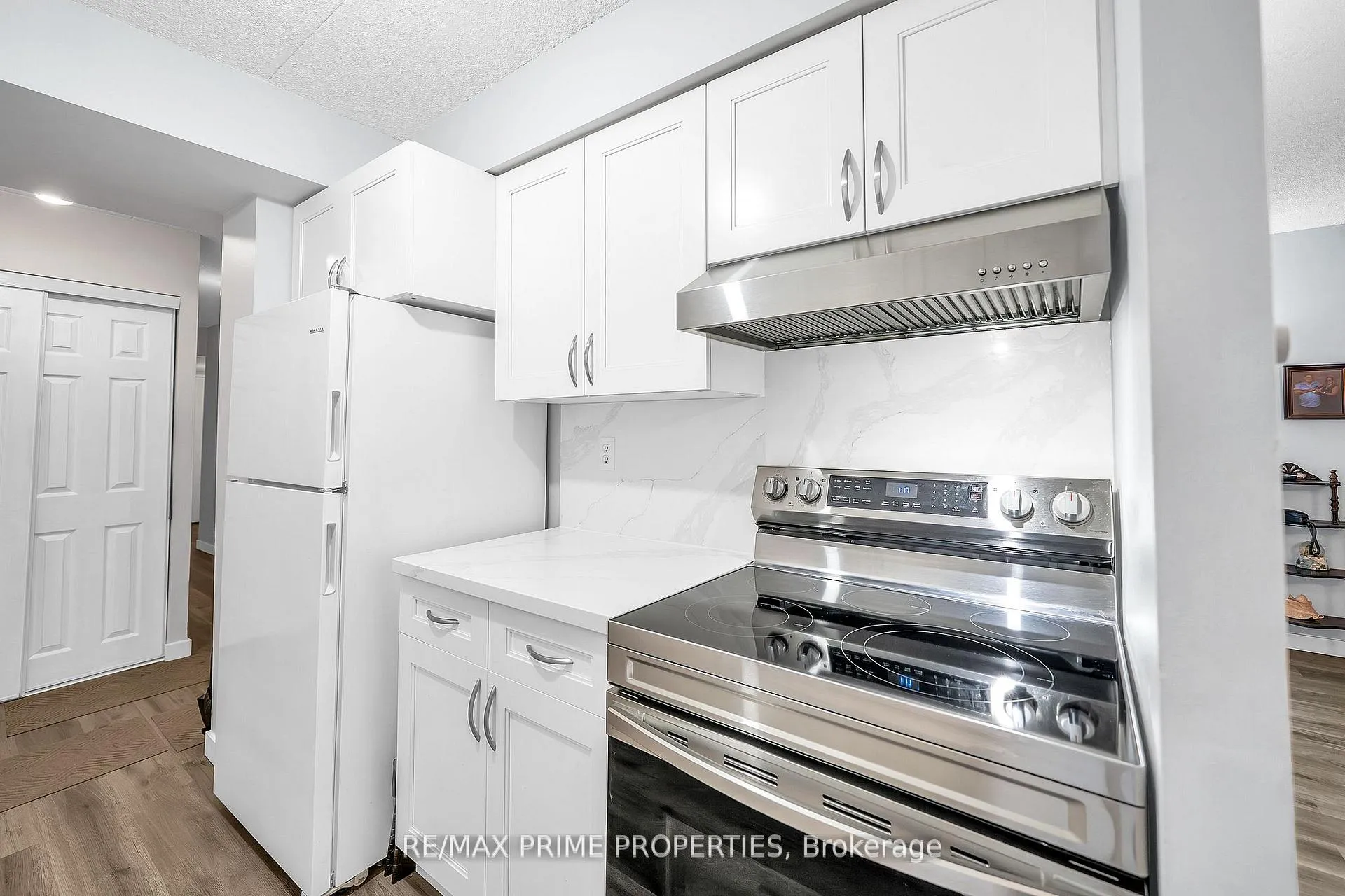 Photo 13 of Unit 302, 1535 Diefenbaker Court, Pickering, Town Centre — HOMEH