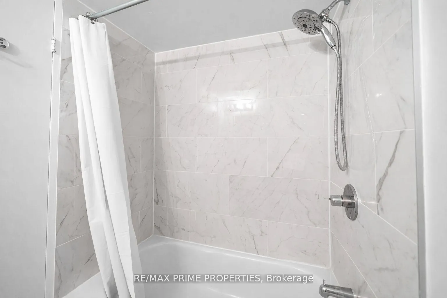 Photo 30 of Unit 302, 1535 Diefenbaker Court, Pickering, Town Centre — HOMEH