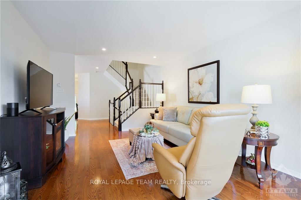 Photo 3 of 306 Statewood Drive, Ottawa, Kanata - Morgan's Grant/South March — HOMEH