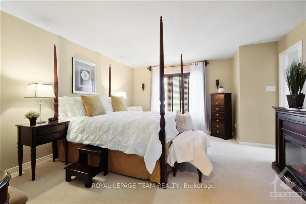 Photo 12 of 306 Statewood Drive, Ottawa, Kanata - Morgan's Grant/South March — HOMEH