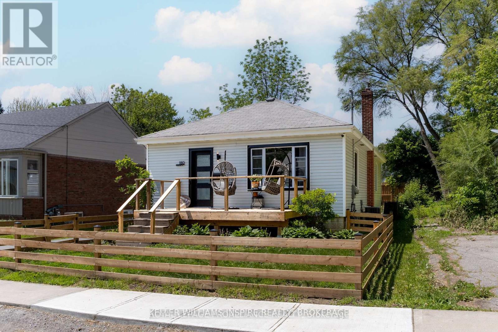 Photo 3 of 180 Burnham Street, Belleville, Belleville Ward — HOMEH