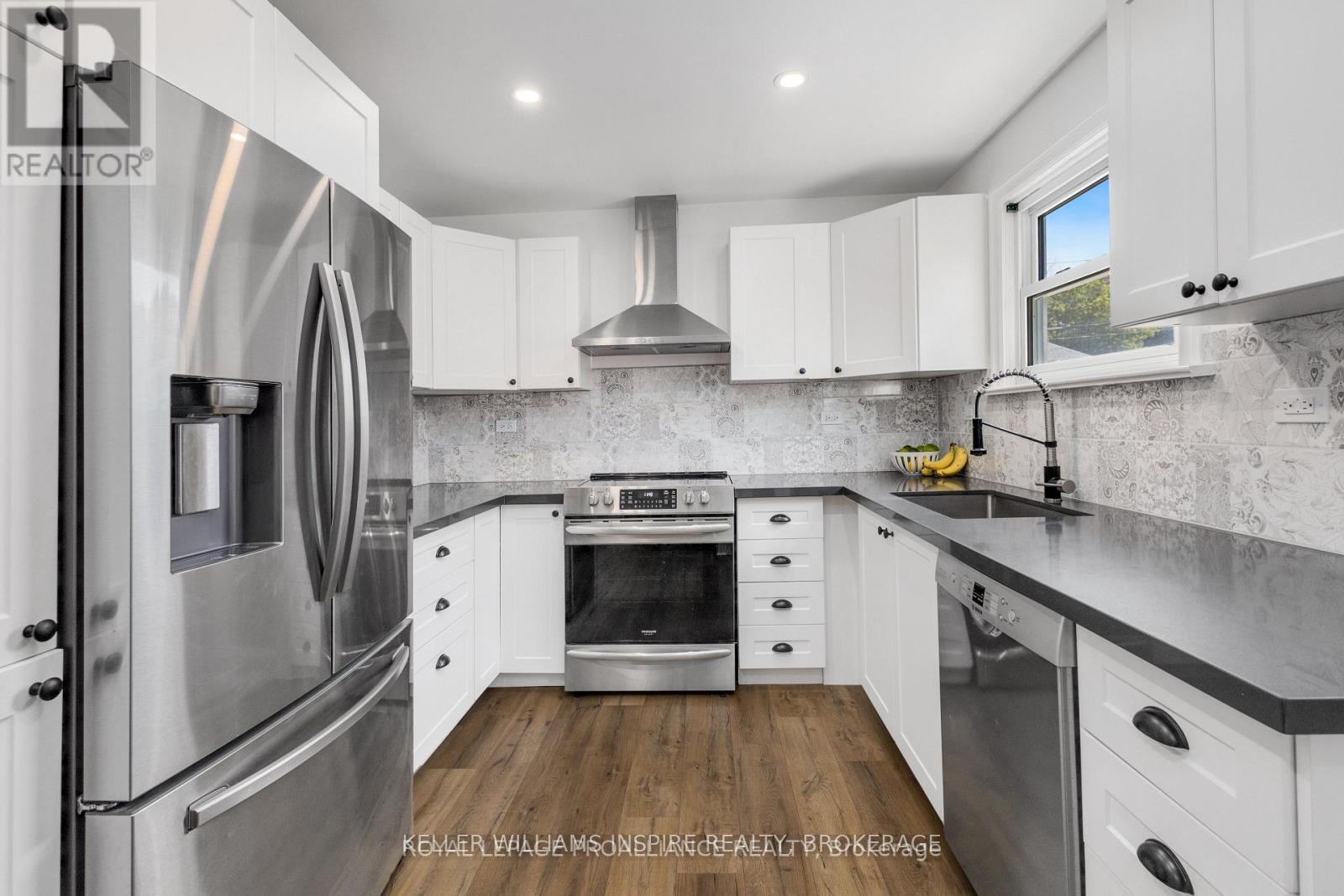 Photo 6 of 180 Burnham Street, Belleville, Belleville Ward — HOMEH