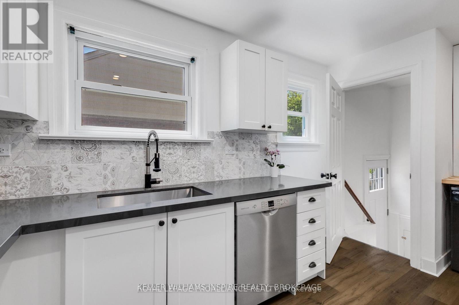 Photo 7 of 180 Burnham Street, Belleville, Belleville Ward — HOMEH
