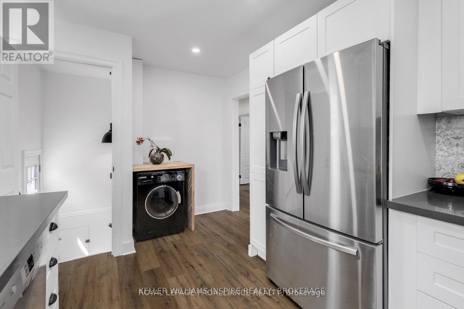 Photo 8 of 180 Burnham Street, Belleville, Belleville Ward — HOMEH