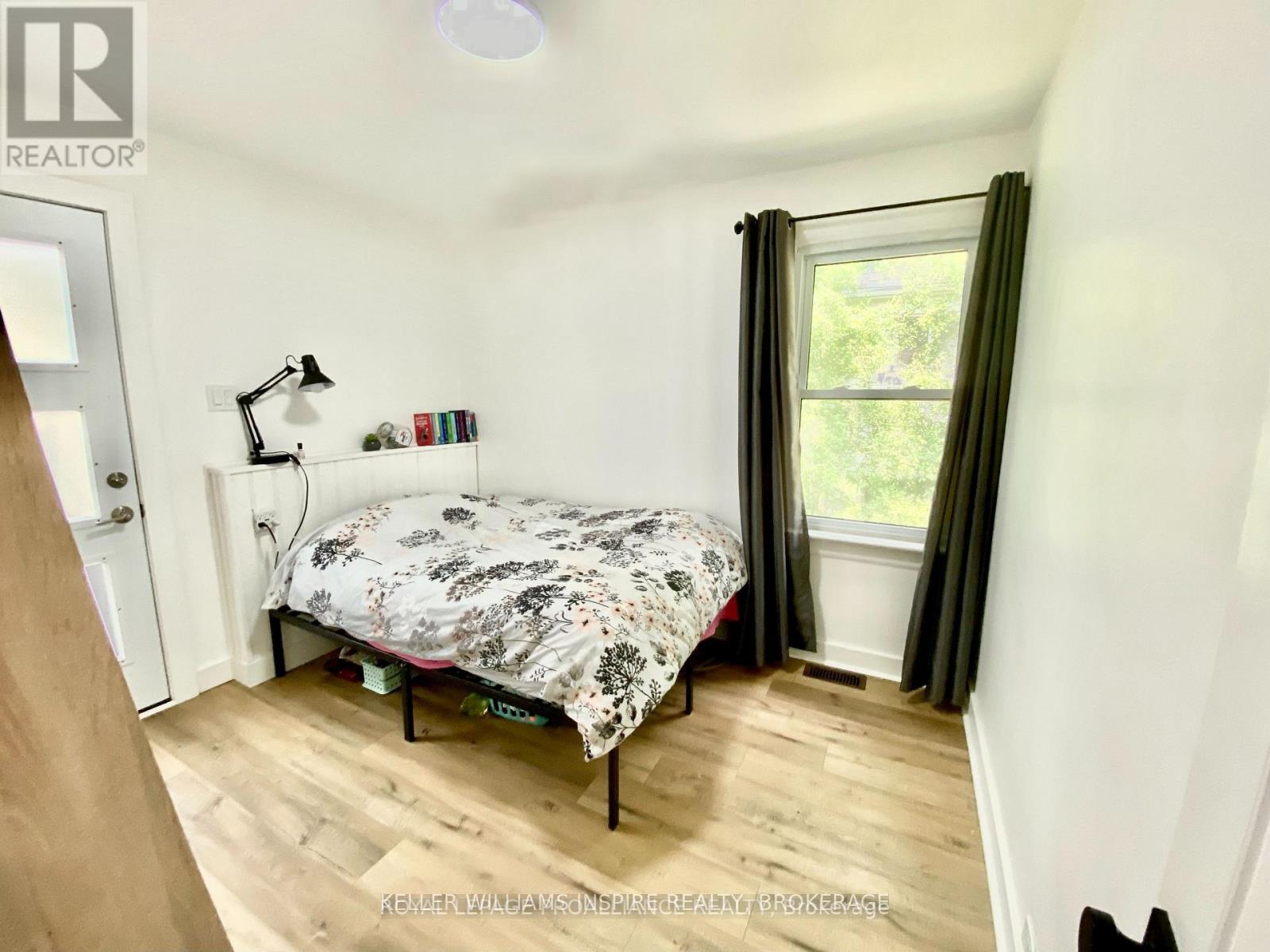Photo 12 of 180 Burnham Street, Belleville, Belleville Ward — HOMEH