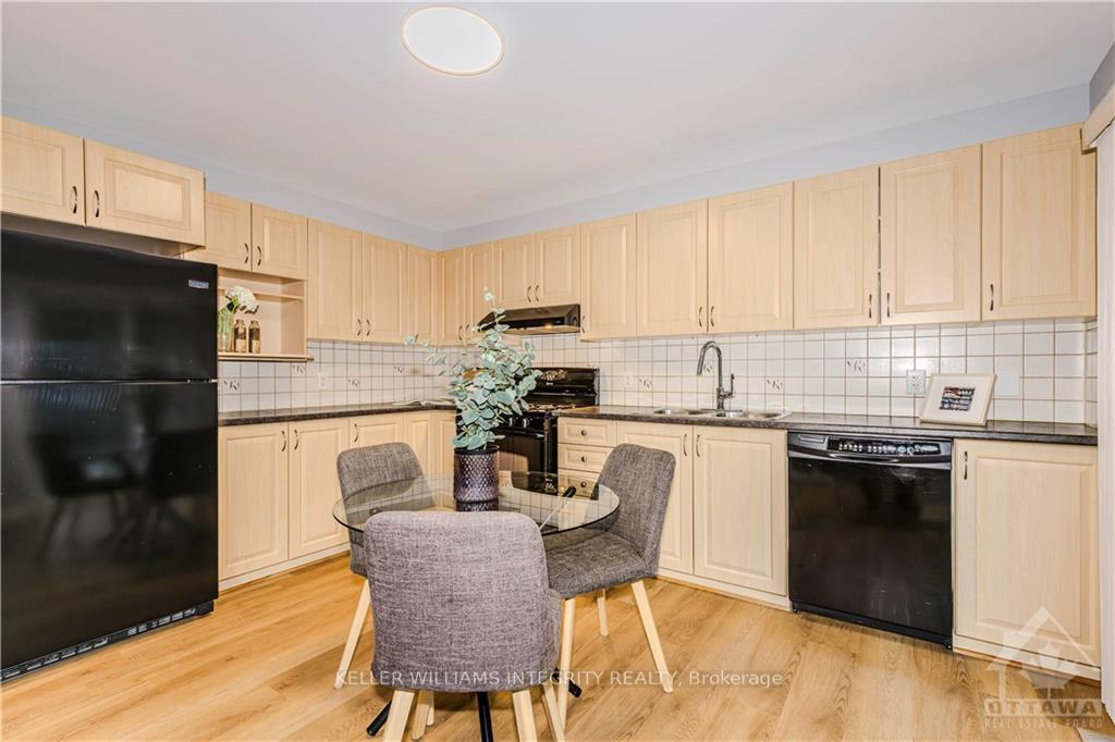 Photo 7 of 122 Whernside Terrace, Ottawa, Kanata - Morgan's Grant/South March — HOMEH