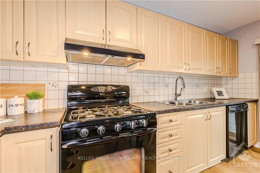 Photo 9 of 122 Whernside Terrace, Ottawa, Kanata - Morgan's Grant/South March — HOMEH