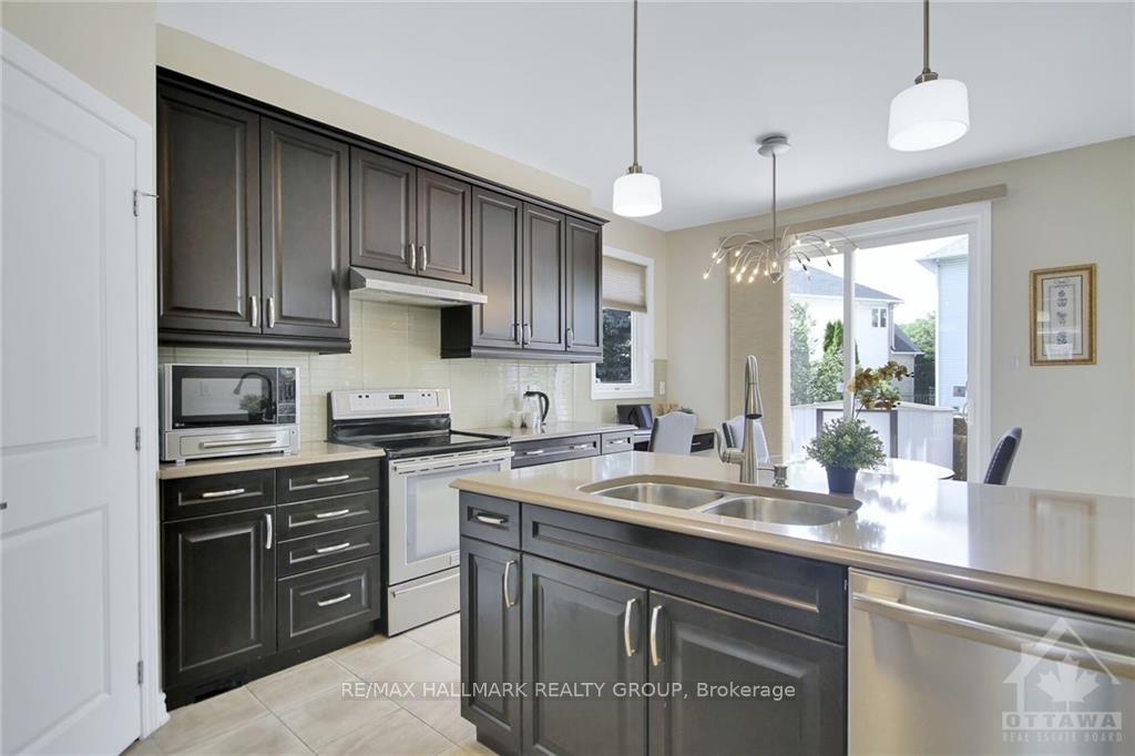 Photo 8 of 128 Lily Pond Street, Ottawa, Kanata - Emerald Meadows/Trailwest — HOMEH