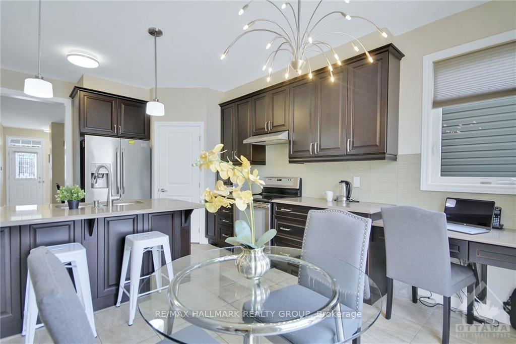 Photo 9 of 128 Lily Pond Street, Ottawa, Kanata - Emerald Meadows/Trailwest — HOMEH