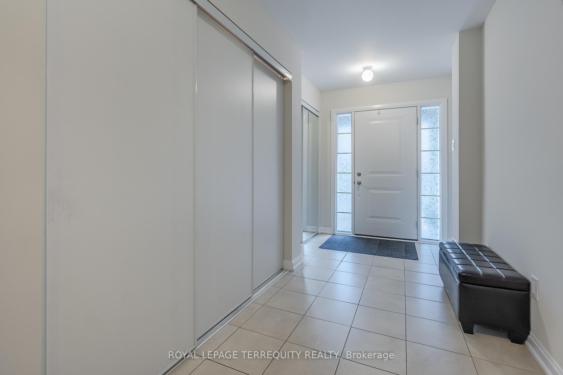 Photo 4 of Unit 38, 165 Hampshire Way, Milton, Dempsey — HOMEH