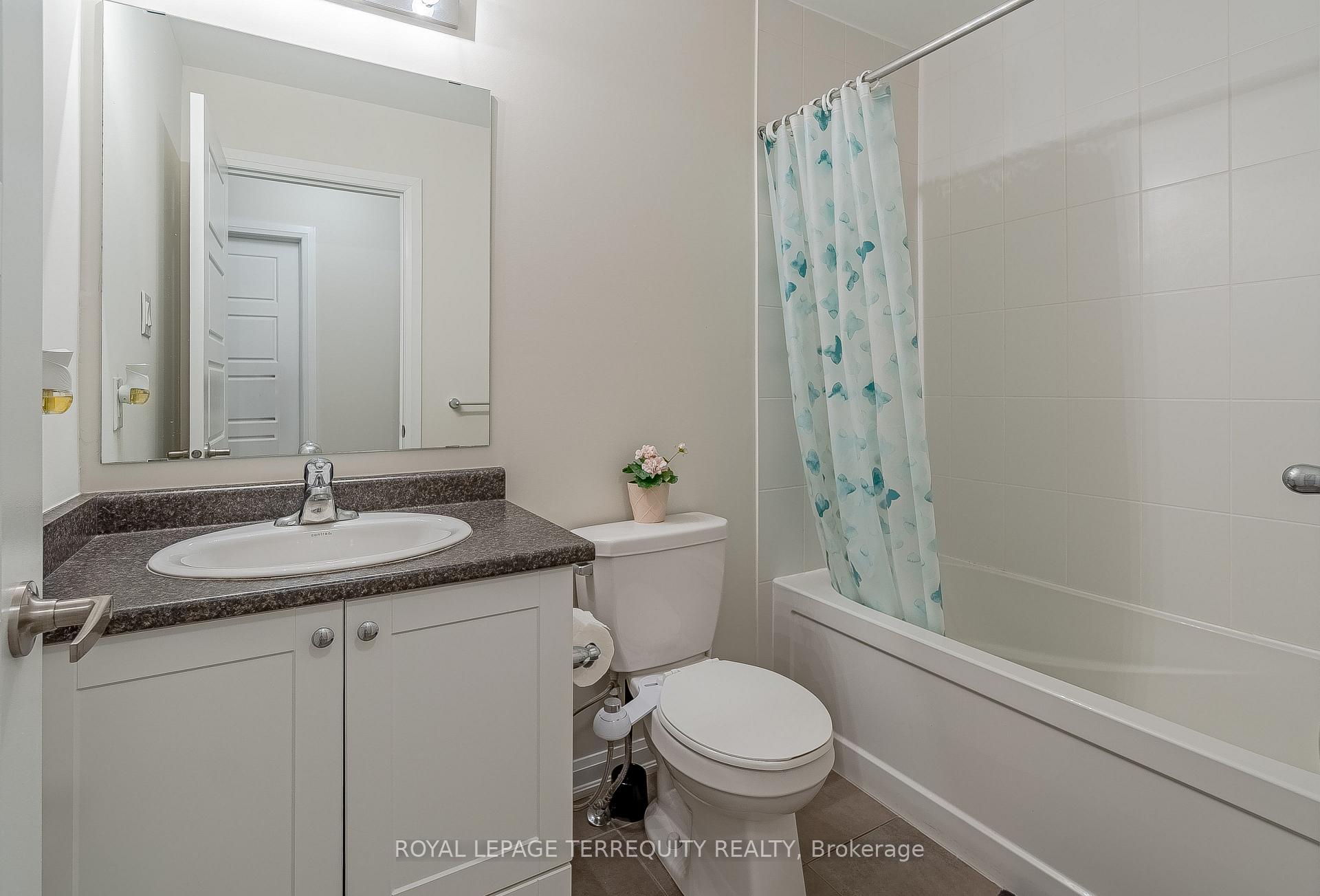 Photo 26 of Unit 38, 165 Hampshire Way, Milton, Dempsey — HOMEH