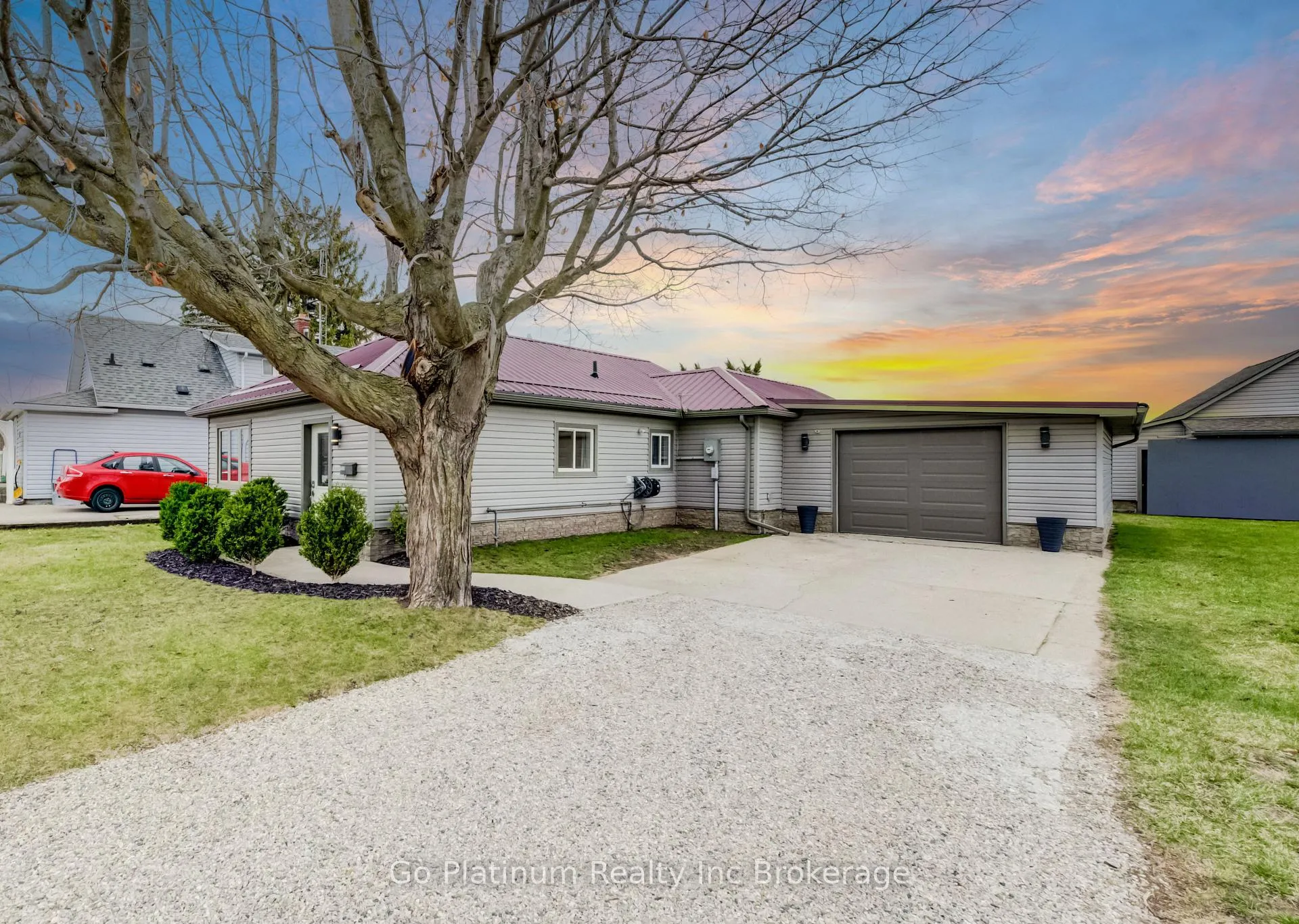 Photo 1 of 9028 Plank Road, Bayham, Straffordville — HOMEH