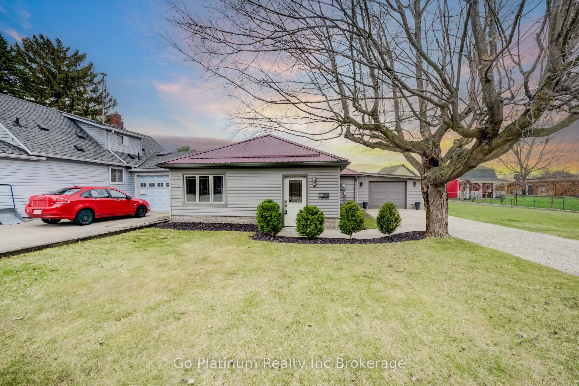Photo 2 of 9028 Plank Road, Bayham, Straffordville — HOMEH