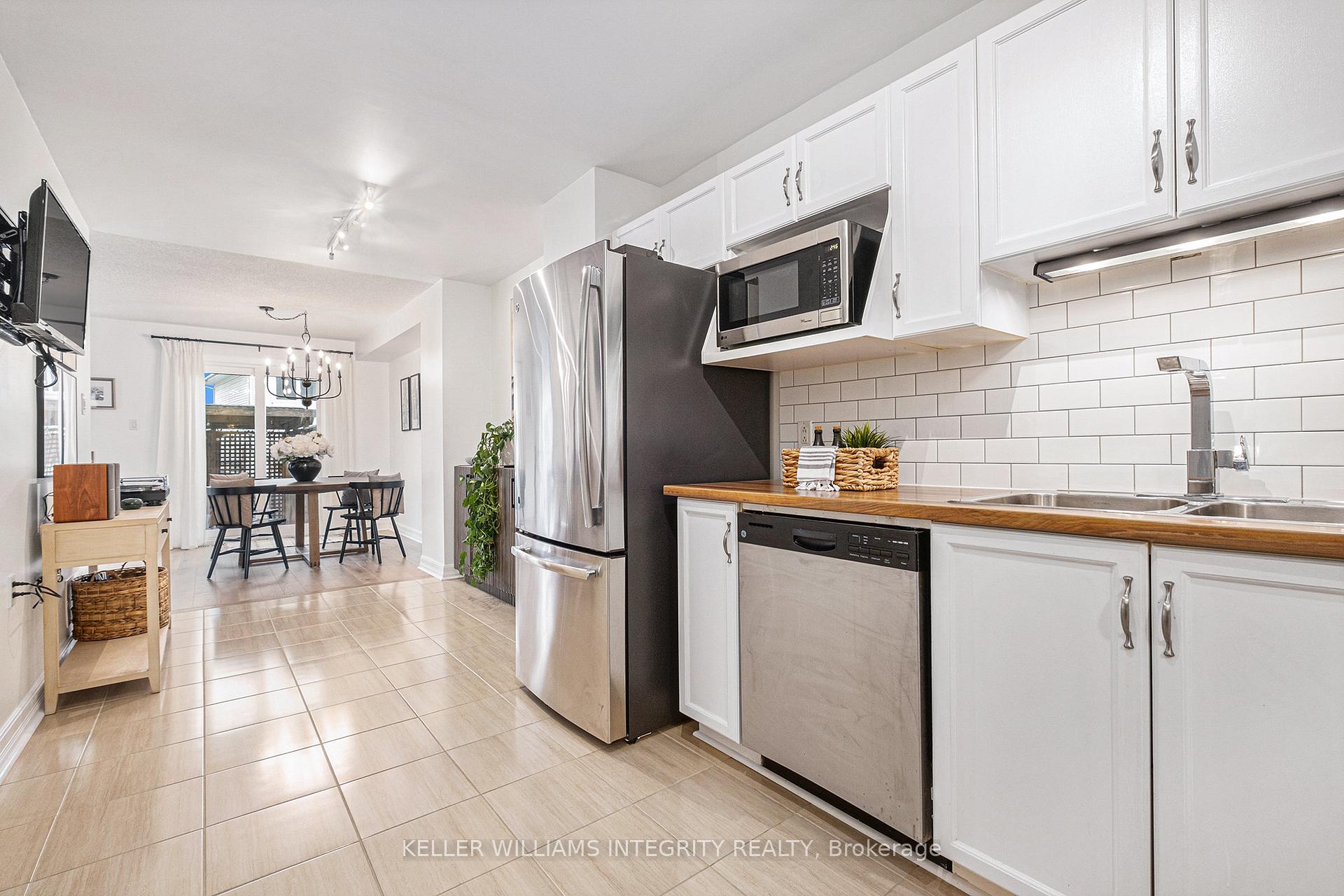 Photo 6 of 86 Cedarock Drive, Ottawa, Kanata - Bridlewood — HOMEH