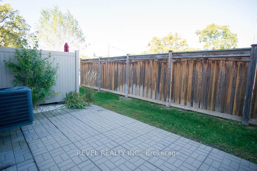 Photo 23 of Unit 33, 80 Willow Street, Brant, Paris — HOMEH