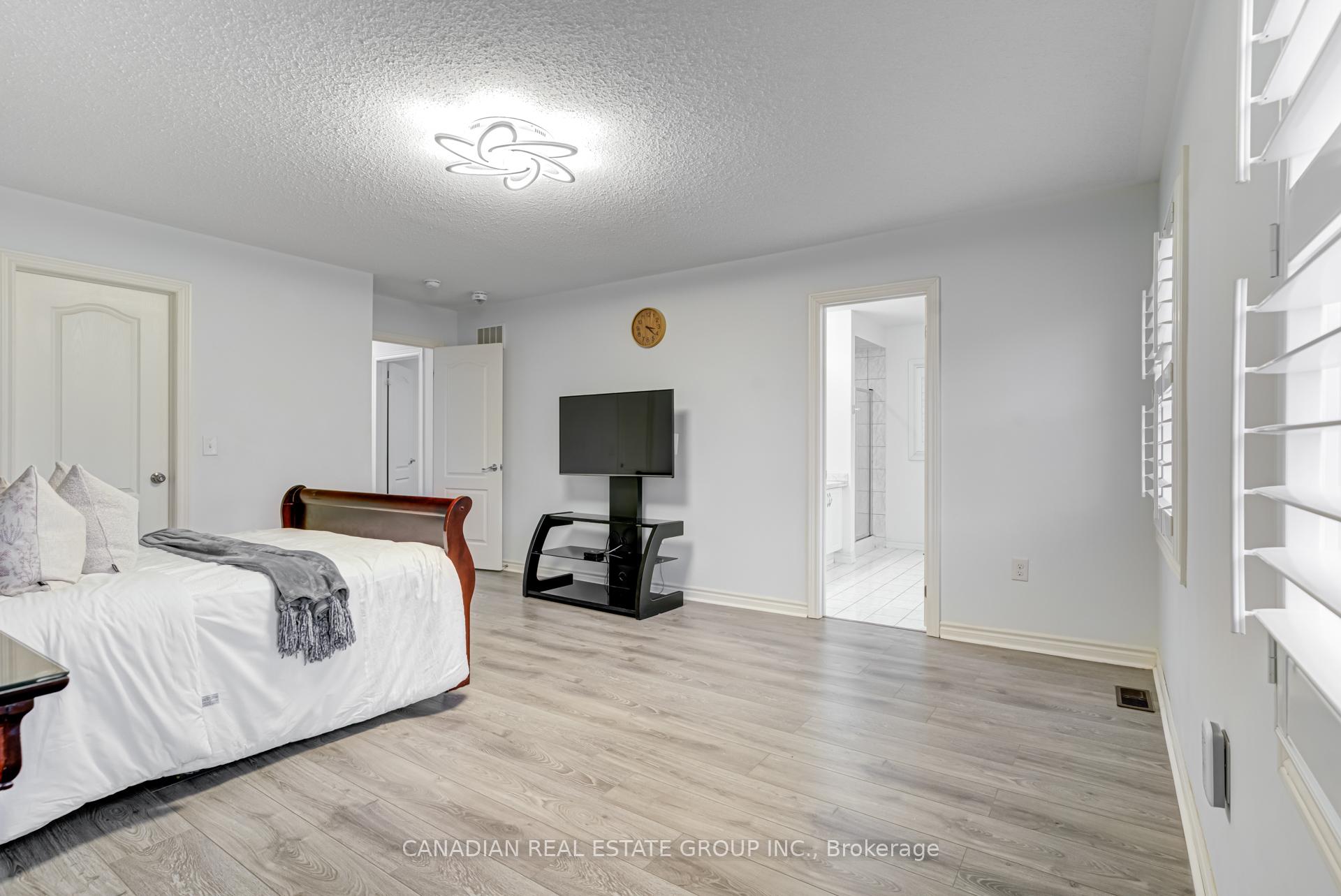 Photo 17 of 1485 Chretien Street, Milton, Ford — HOMEH