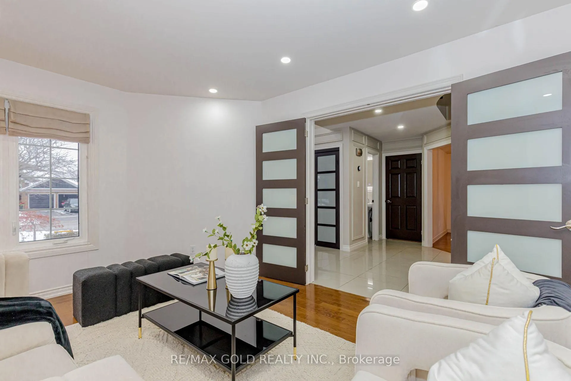Photo 10 of 38 Esposito Drive, Caledon, Bolton East — HOMEH