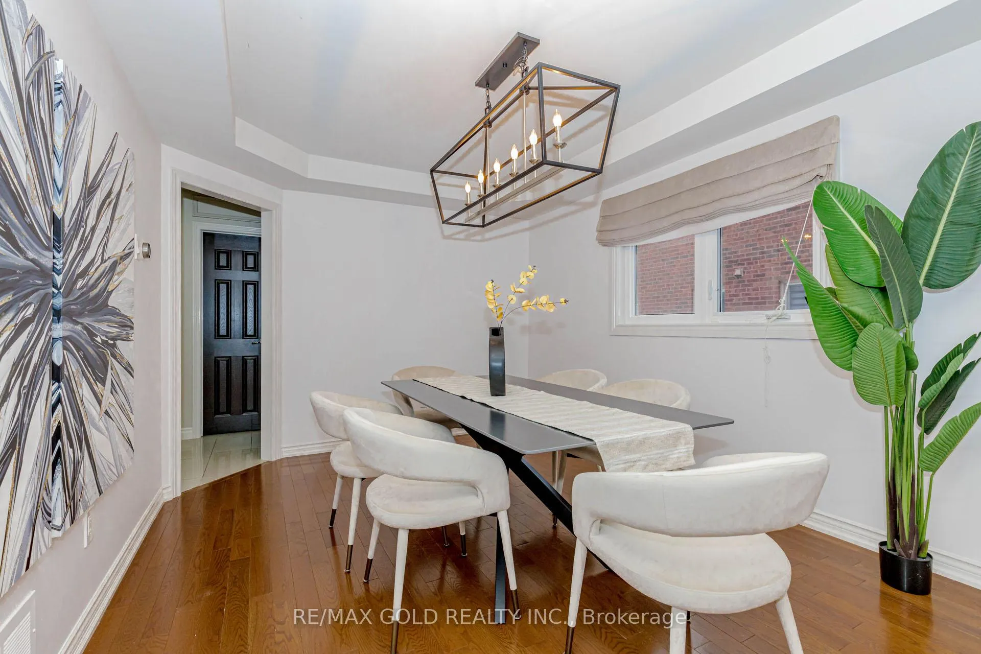 Photo 12 of 38 Esposito Drive, Caledon, Bolton East — HOMEH