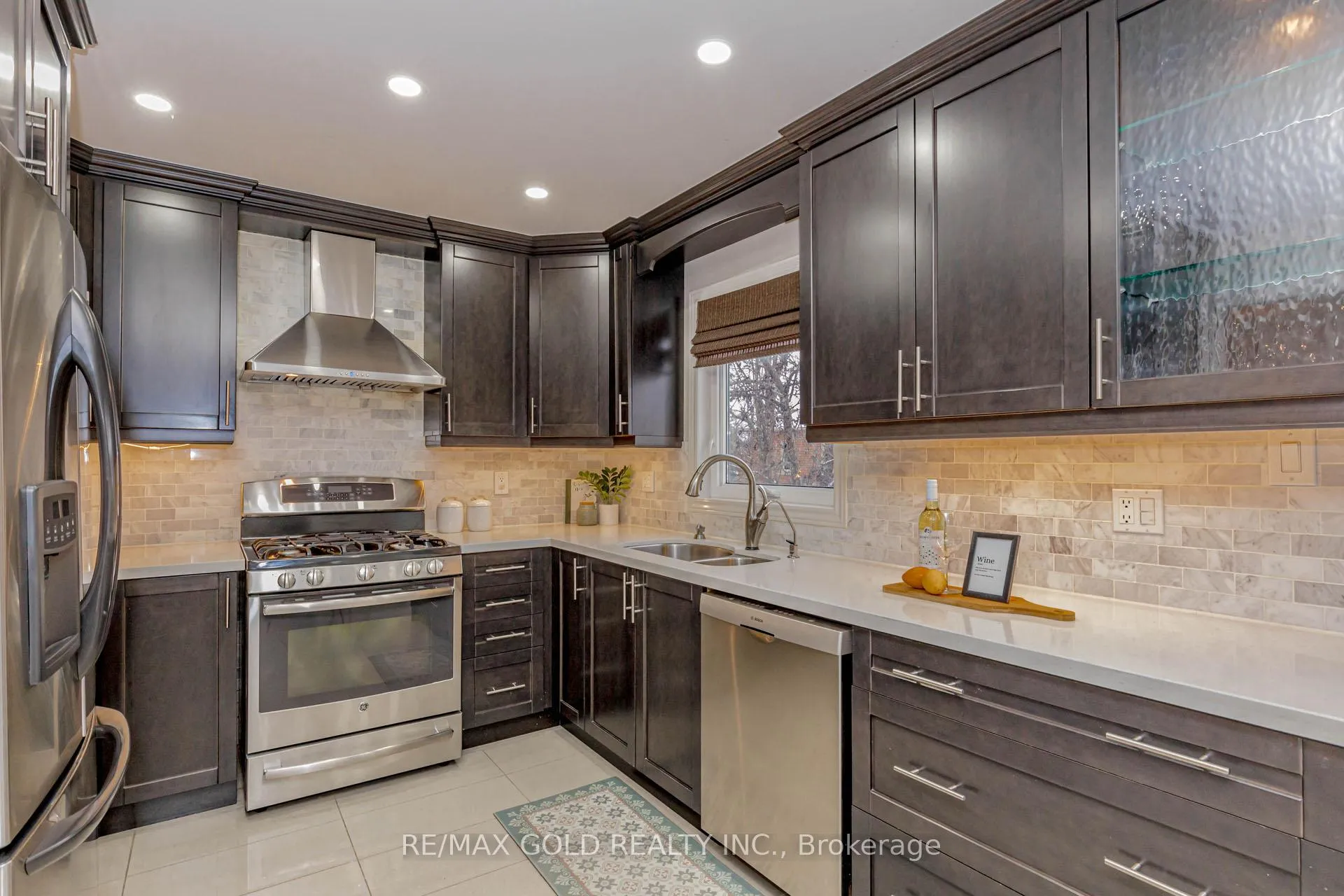 Photo 17 of 38 Esposito Drive, Caledon, Bolton East — HOMEH