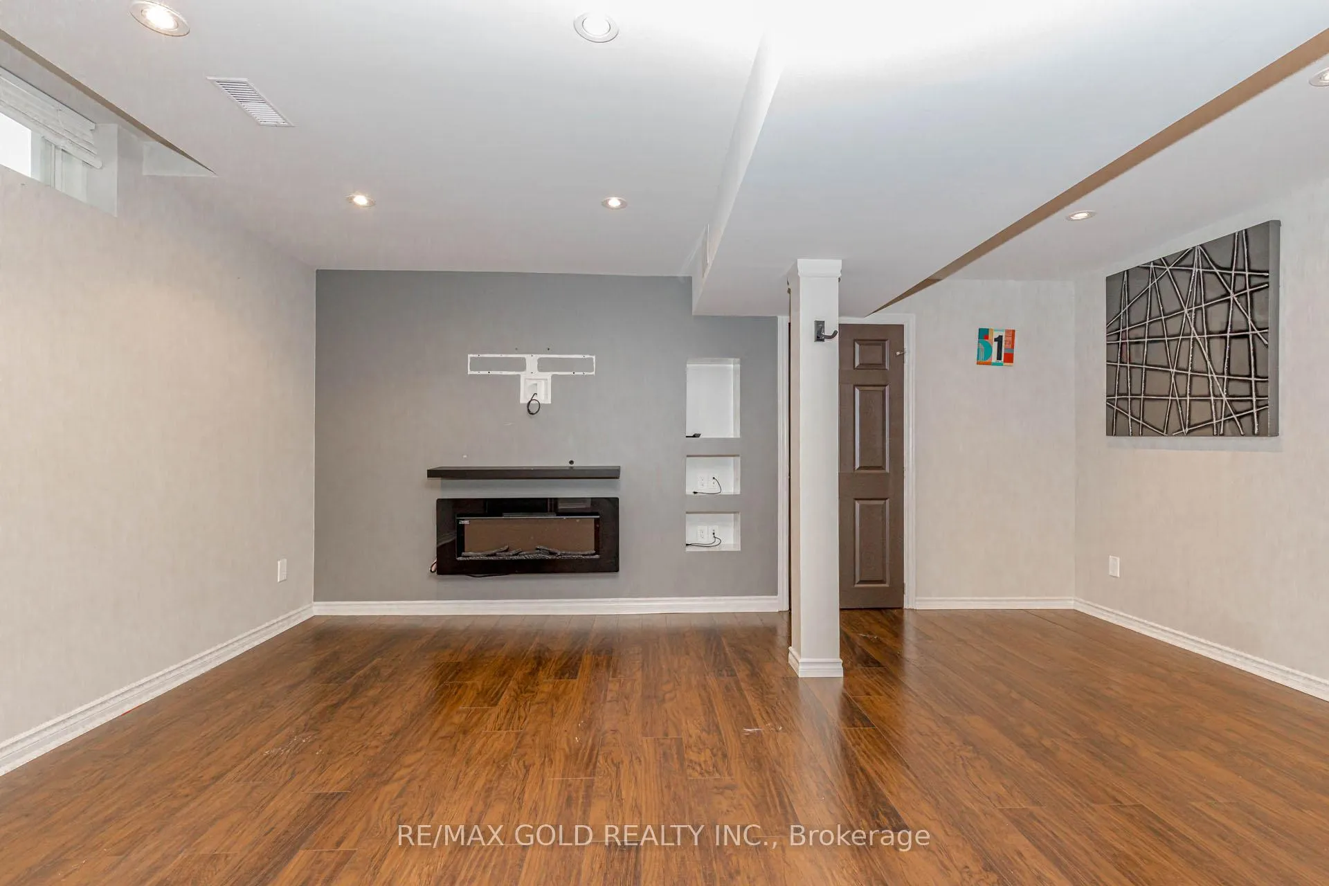 Photo 27 of 38 Esposito Drive, Caledon, Bolton East — HOMEH