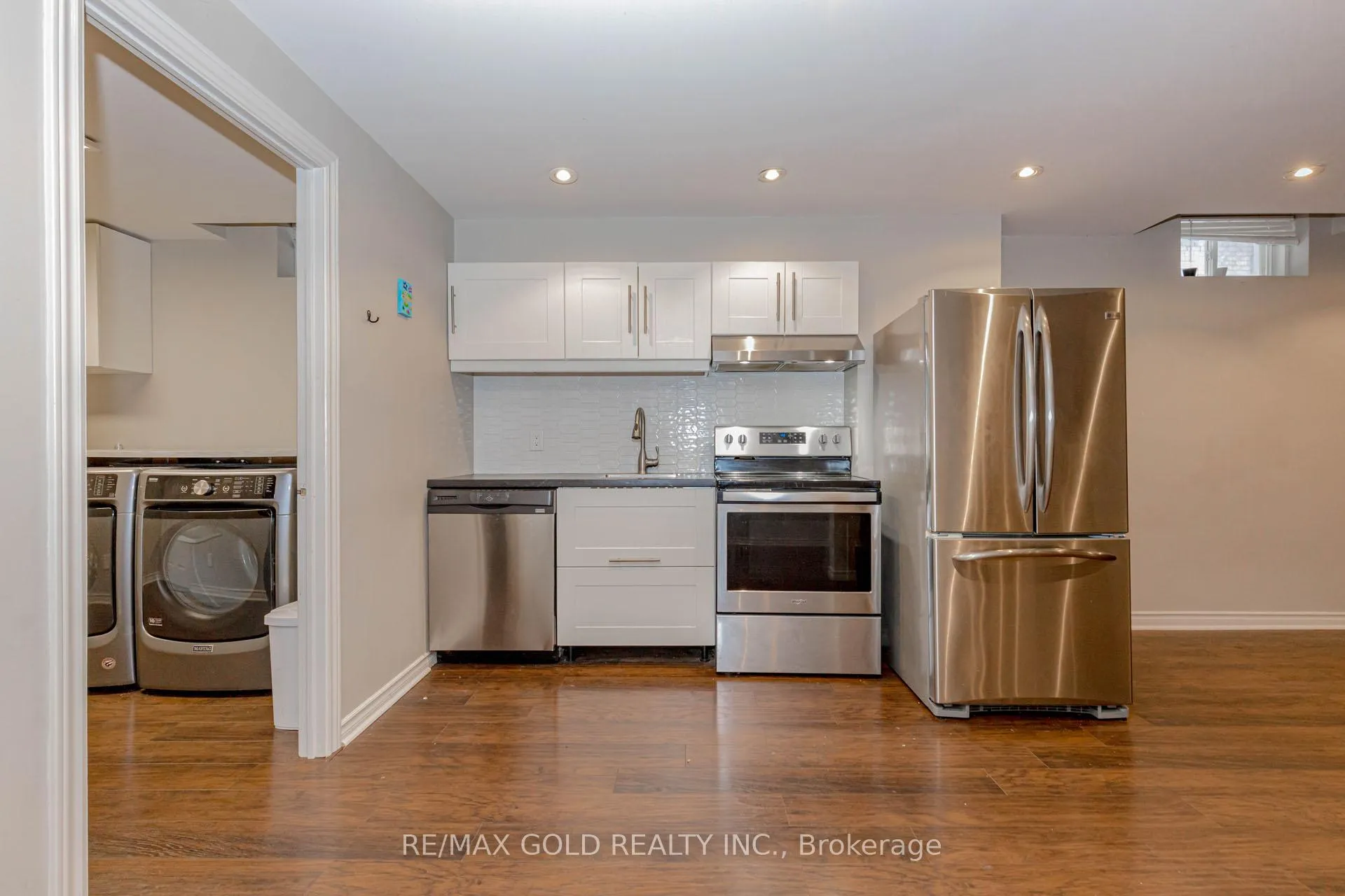 Photo 29 of 38 Esposito Drive, Caledon, Bolton East — HOMEH
