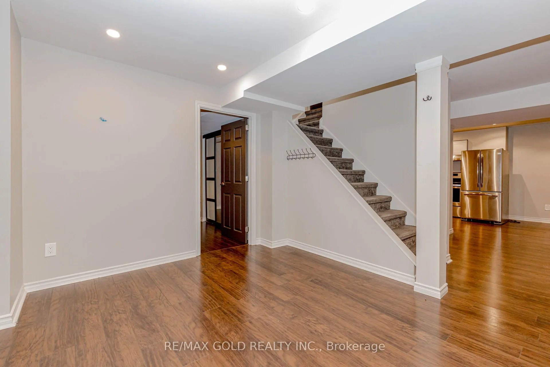 Photo 30 of 38 Esposito Drive, Caledon, Bolton East — HOMEH