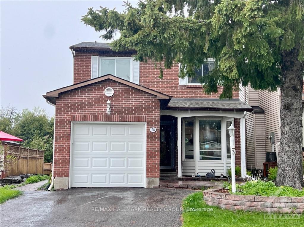 Photo 2 of 40 Stable Way, Ottawa, Kanata - Bridlewood — HOMEH