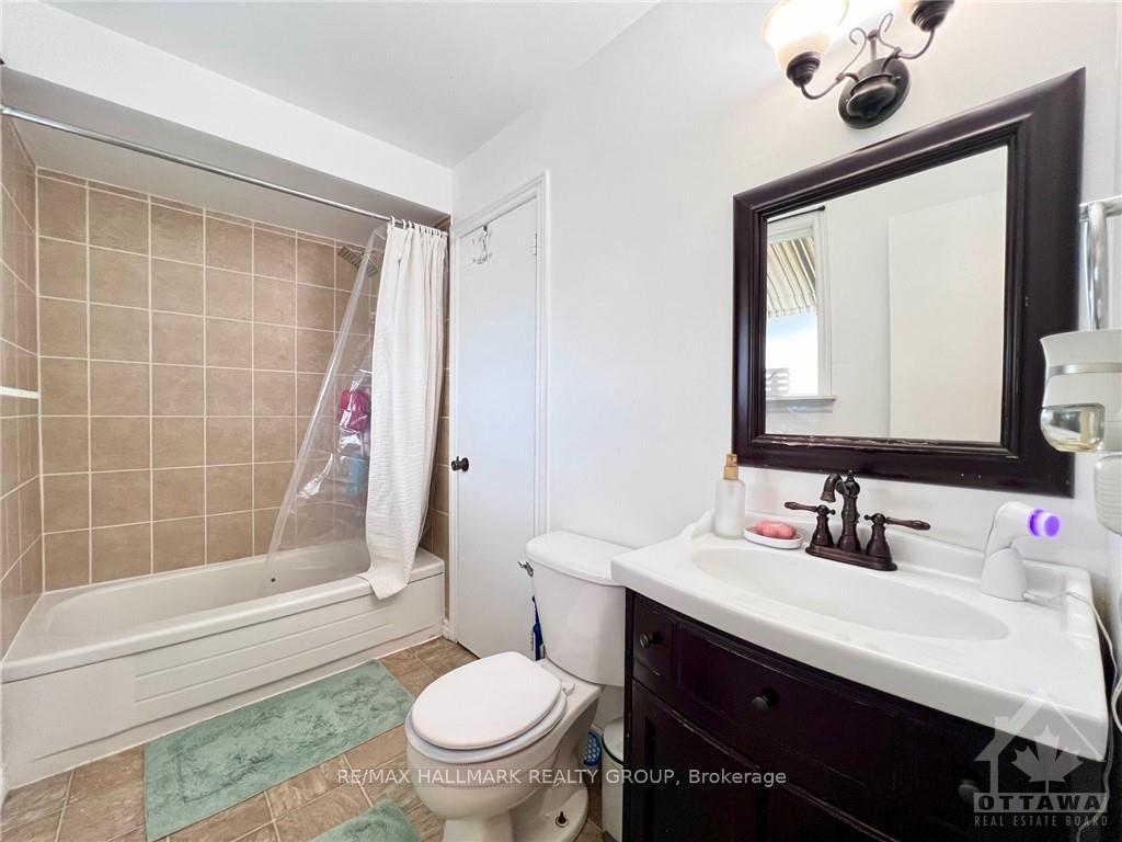 Photo 14 of 40 Stable Way, Ottawa, Kanata - Bridlewood — HOMEH