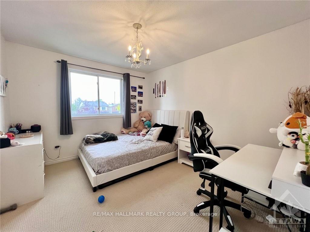 Photo 15 of 40 Stable Way, Ottawa, Kanata - Bridlewood — HOMEH