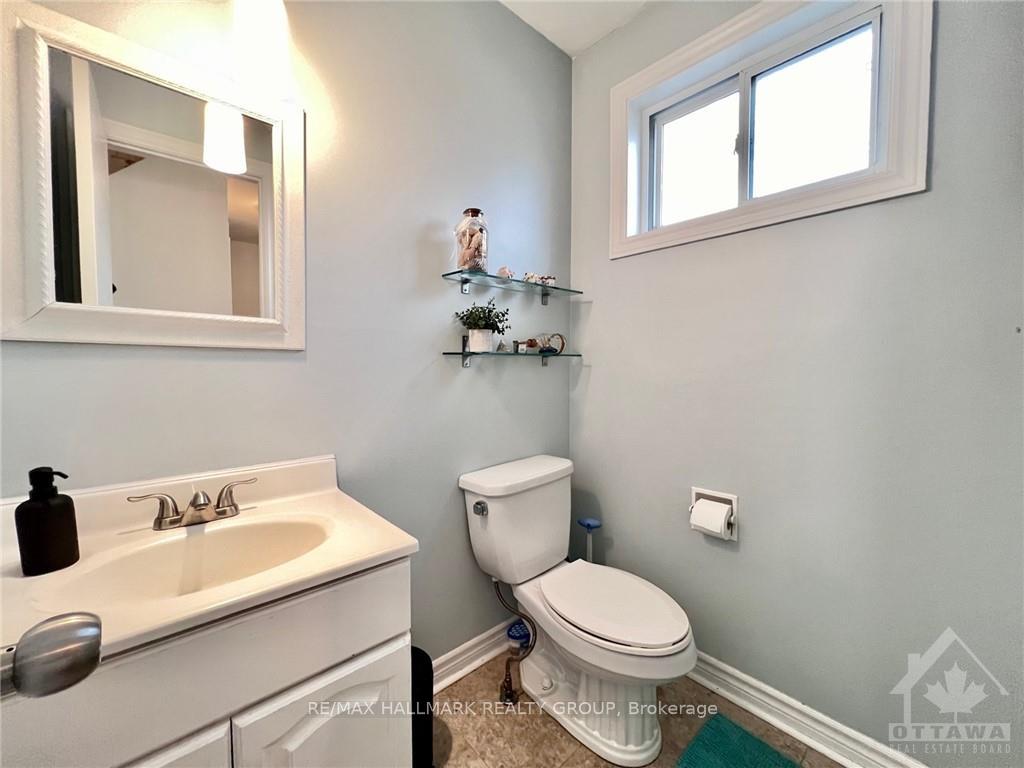 Photo 19 of 40 Stable Way, Ottawa, Kanata - Bridlewood — HOMEH