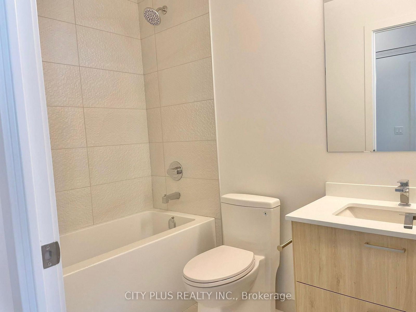 Photo 10 of Unit B-2609, 50 Upper Mall Way, Vaughan, Brownridge — HOMEH