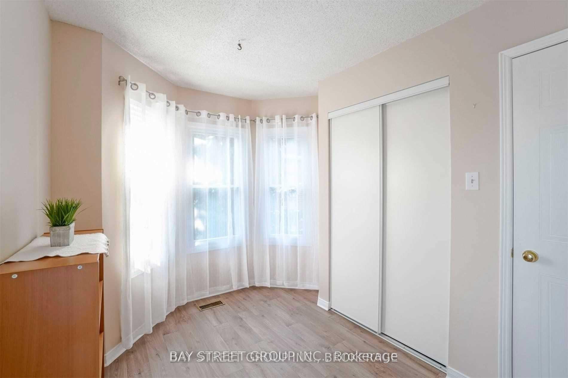 Photo 6 of Unit 43, 119 D'ambrosio Drive, Barrie, Painswick South — HOMEH